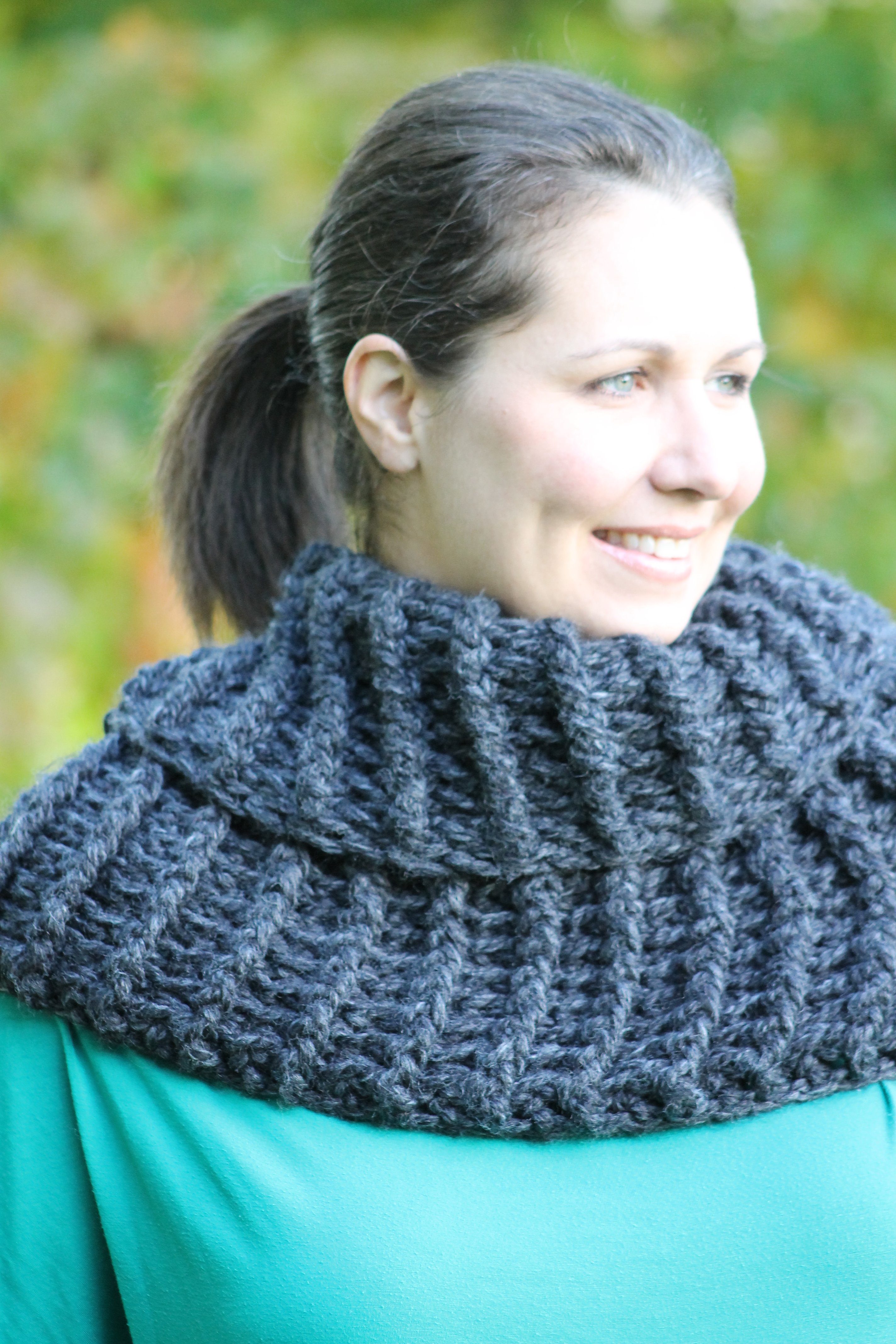 Outlander Claire Inspired Cowl – Free Crochet Pattern