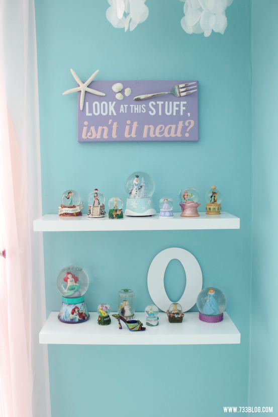 Look at this stuff, isn't it neat? DIY Collection Sign