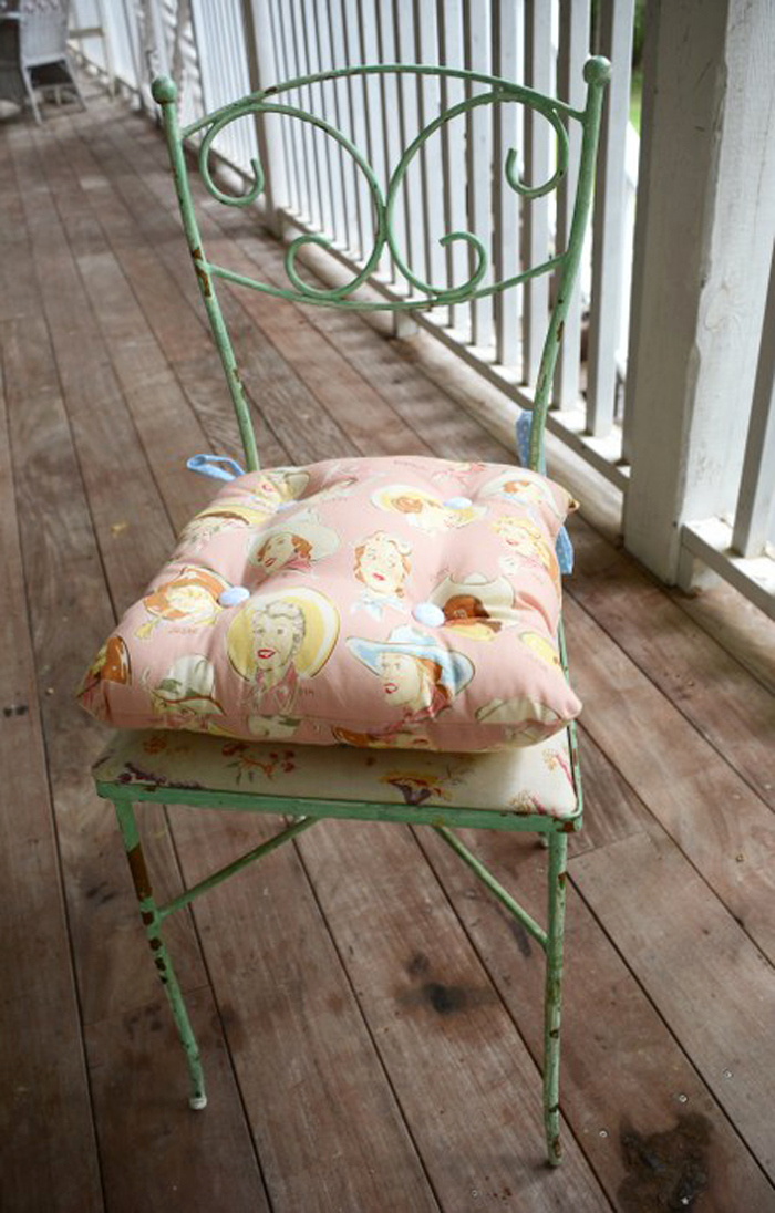 DIY Simple Chair Cushion Tutorial
