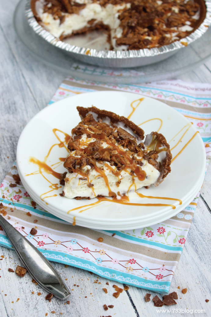 Easy English Toffee Bar Ice Cream Pie Recipe - this is so good, you'll be hard pressed to have just one piece!