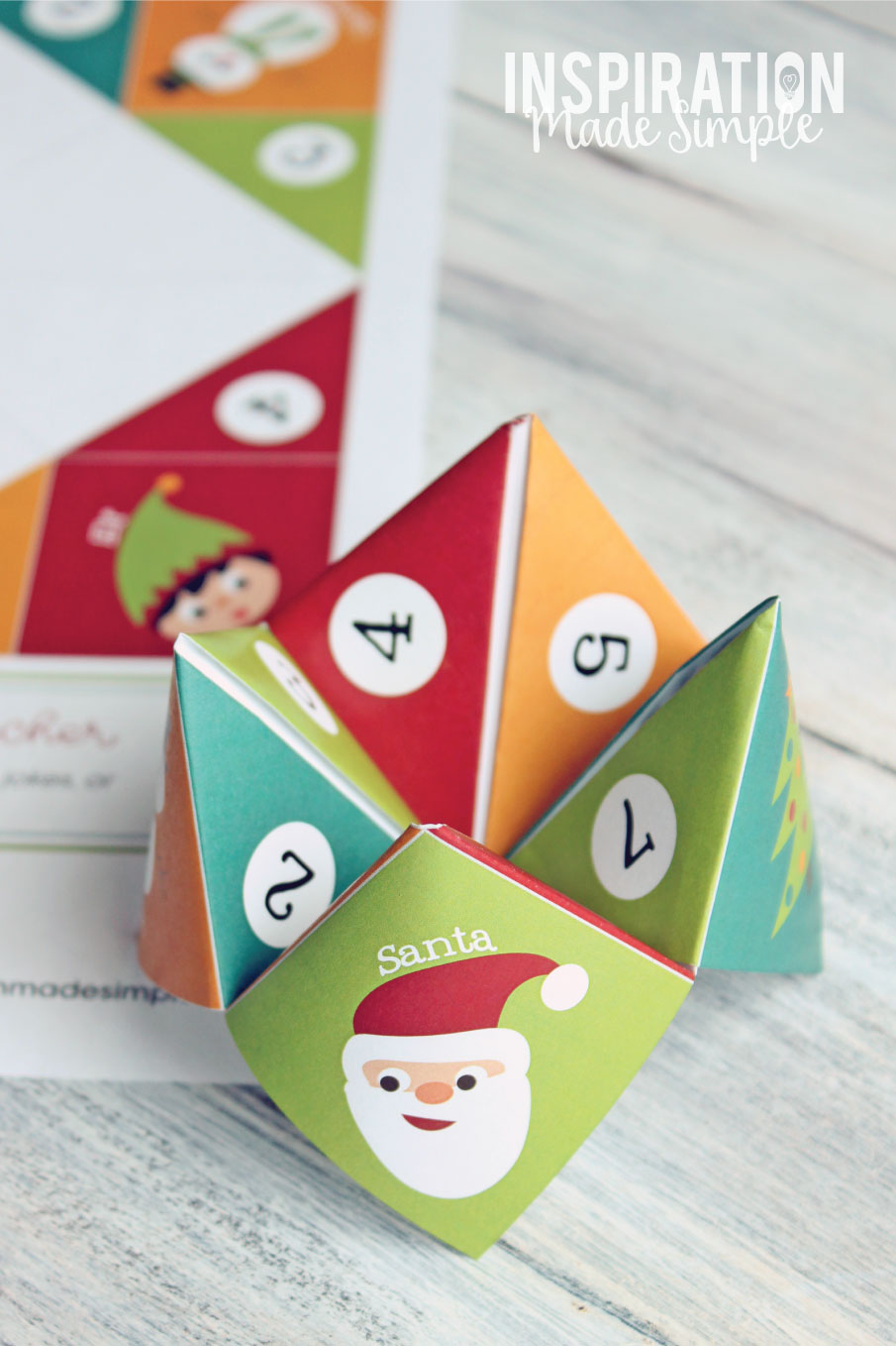 Printable Christmas Themed Cootie Catcher - one pre-filled, one blank plus bonus Christmas Lunch Jokes! Great Holiday conversation starter!