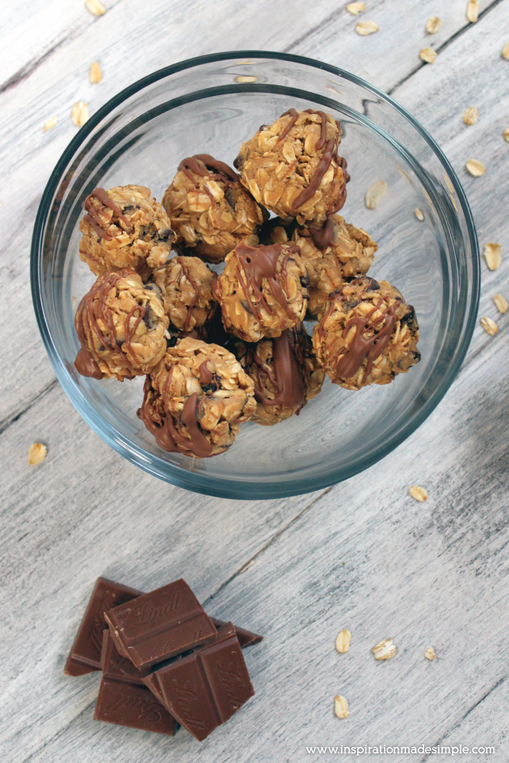 Oatmeal Peanut Butter Bites with Whey Protein