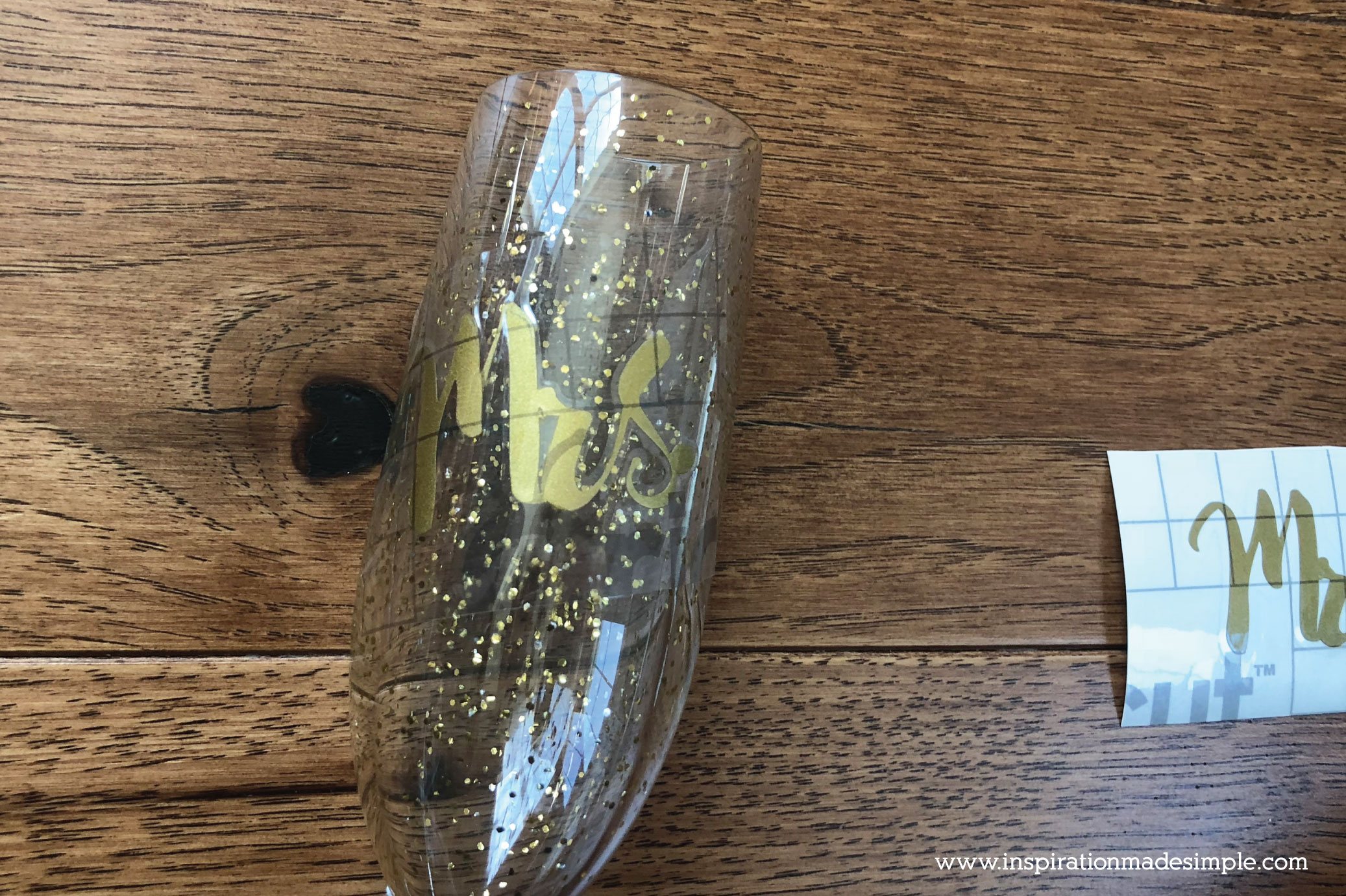 DIY Custom Wedding Wine Glasses