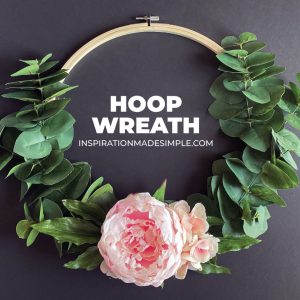 How to make a farmhouse wreath with an embroidery hoop